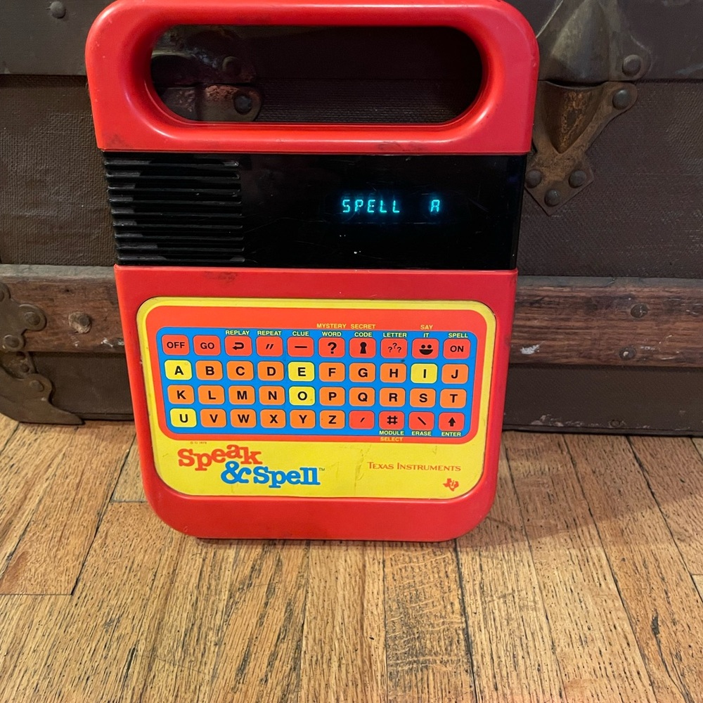 Classic Red Speak & Spell Educational Toy WORKS!